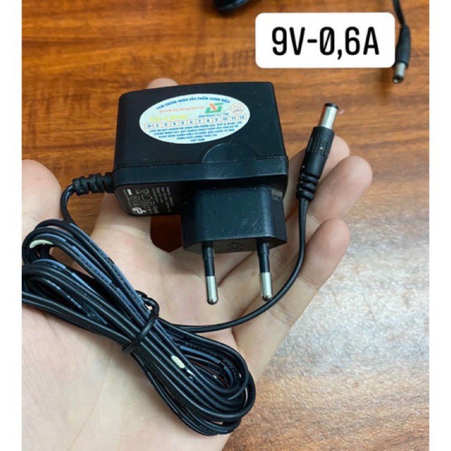 Nguồn TPLink chính hãng 9V-0,6A 9v 0.8a theo máy chân to 5.5mm*2.1mm