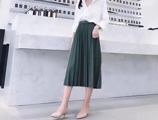 chân váy midi - chân váy xoè ( hình shop tự chụp )
