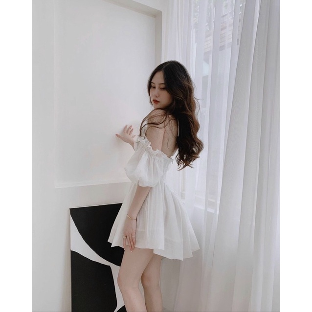 Đầm xoè trắng trễ vai dây cổ yếm CS