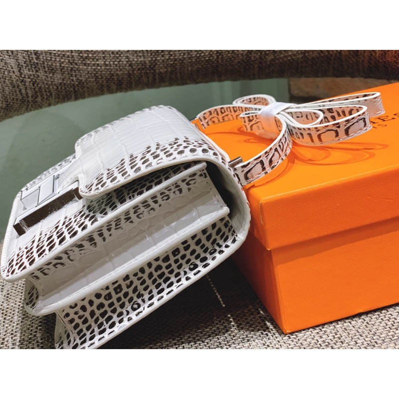 TÚi KHOÁ H VÂN TRẮNG