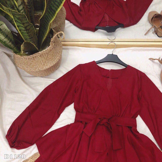 Jumsuit dạng đầm tầng dự tiệc tôn dáng với chất liệu mềm mịn Đầm nữ Hoài Thương | BigBuy360 - bigbuy360.vn