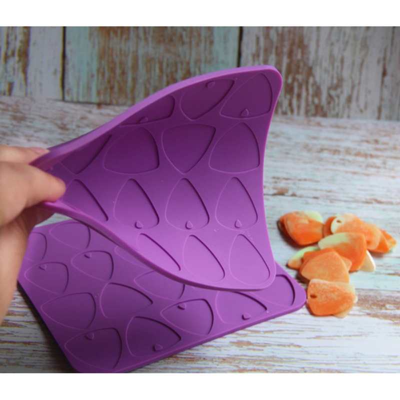 Khuôn Silicone Làm Miếng Gảy Đàn Guitar Bằng Resin