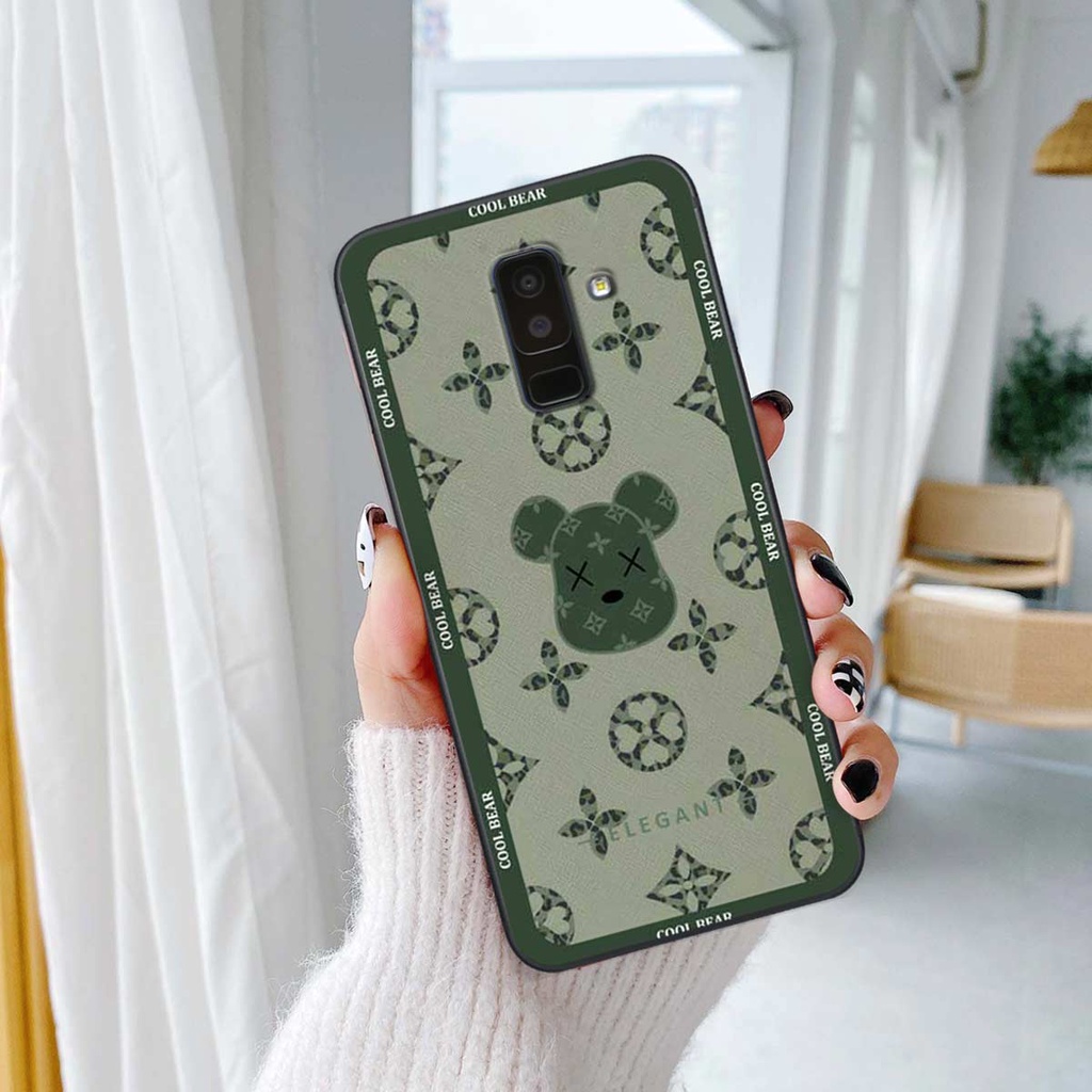Ốp lưng điện thoại Samsung J8 fendy, búp bơ rì, kaws thời trang, vỏ ốp thời trang rẻ đẹp