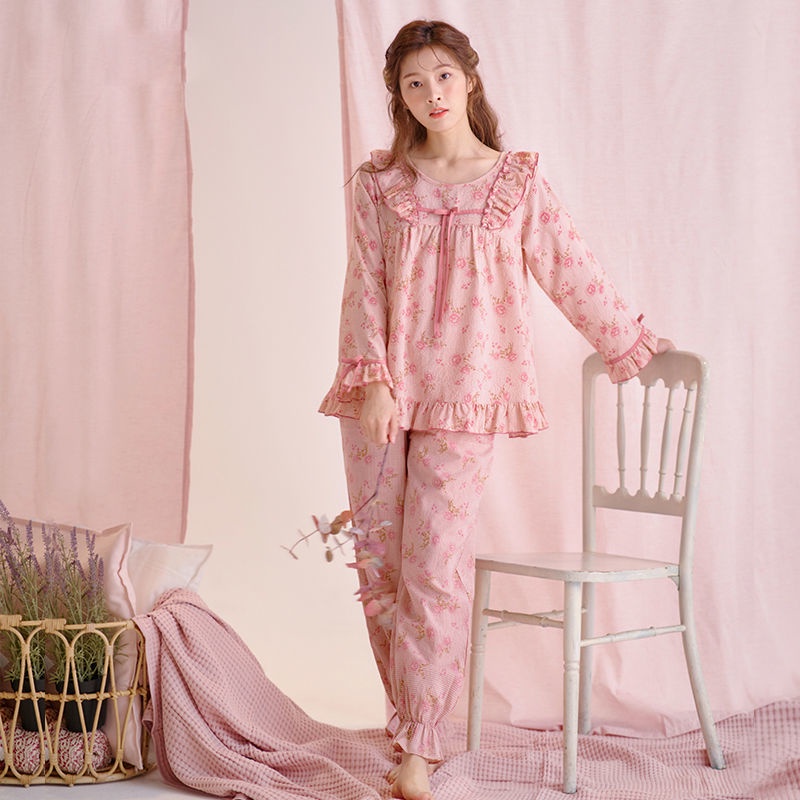 [Spot] Bộ đồ mặc ở nhà tay dài in hoa công chúa có thể cử động thời trang cho nữ