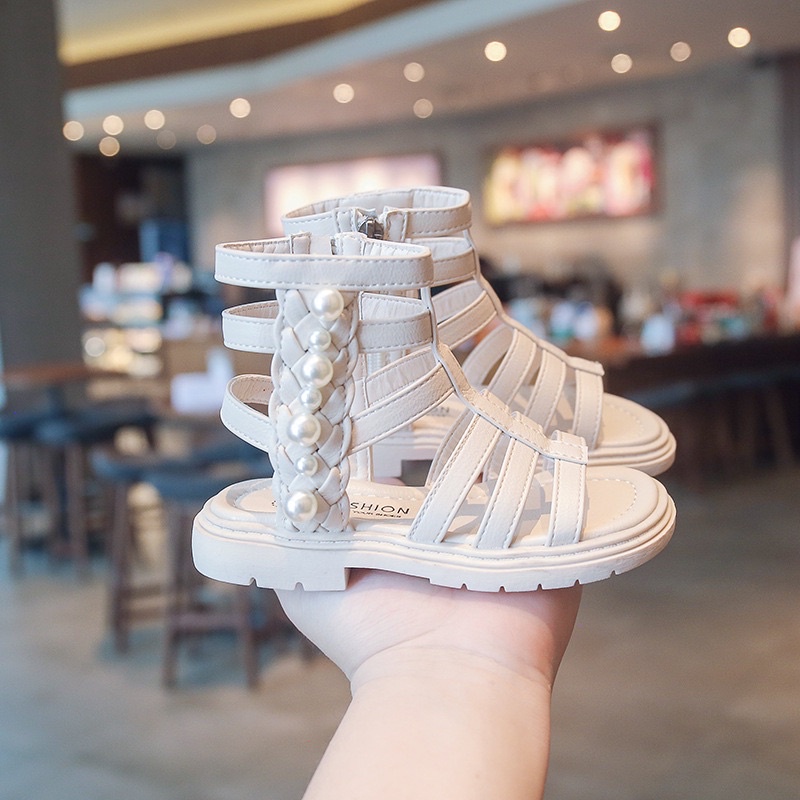 Giày sandal bé gái mã D15