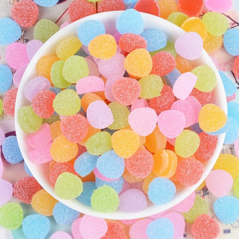 Charm kẹo tam giác phủ đường