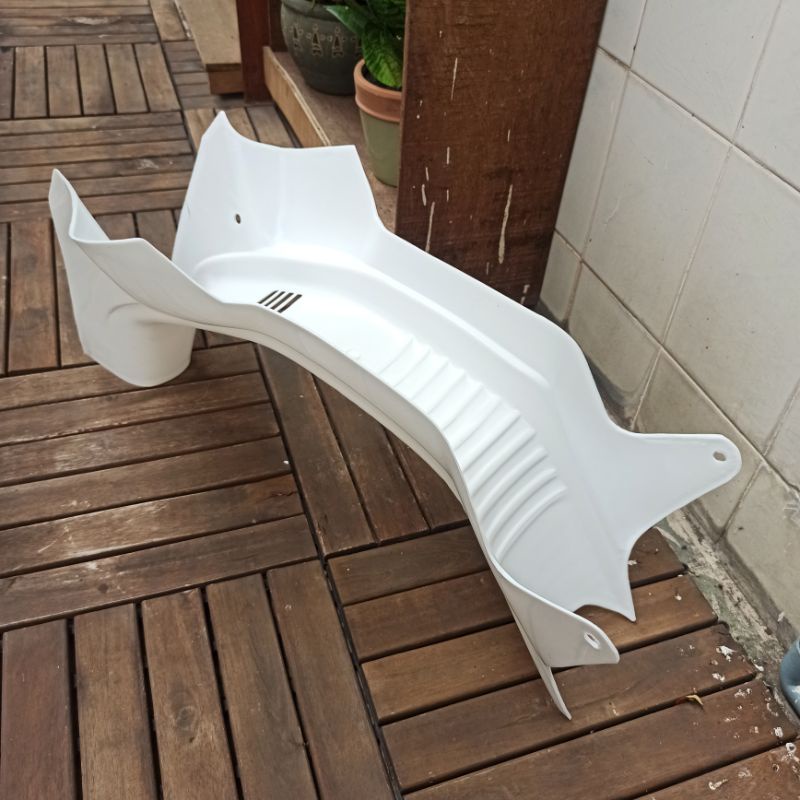 Yếm nhựa màu đen và trắng cub đời 82, 84, 92