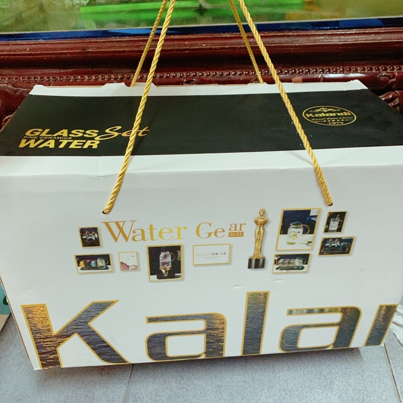 Bộ ấm chén sứ siêu cao cấp Klai trang trí Tết Huydecor