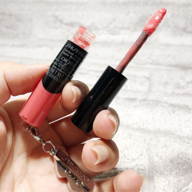 Son kem Shiseido làm môi căng mọng