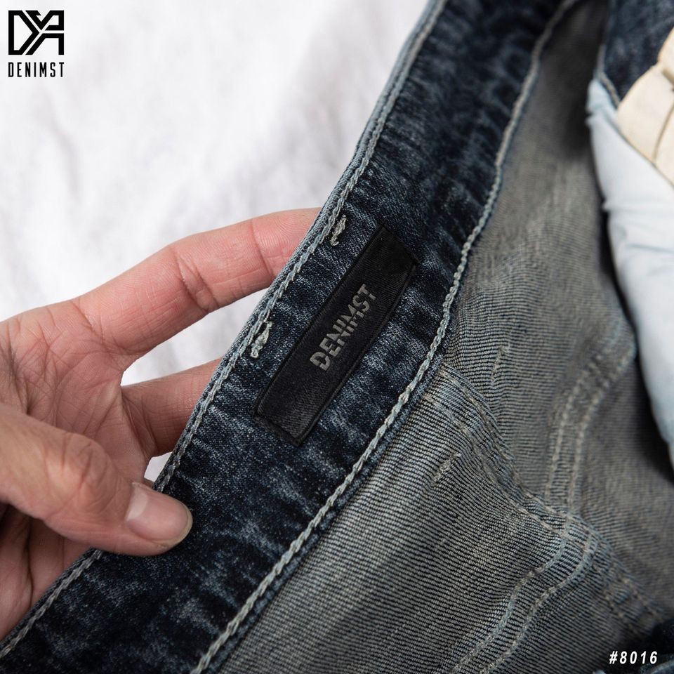 Quần jean nam xanh đậm rách gối carrot fit DENIMST, quần bò nam ống côn 8016 | BigBuy360 - bigbuy360.vn