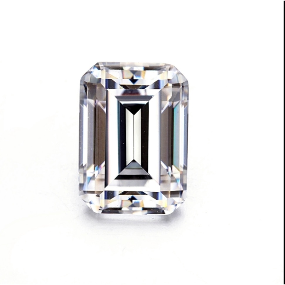 Kim cương nhân tạo emerald màu trắng 6x8mm giác đẹp chuẩn cao cấp