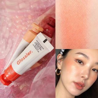 Má hồng kem Glossier màu Dawn (cam đào)