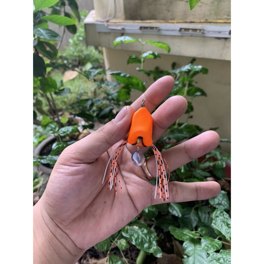 Mồi Câu Lure Frog KaKa , nặng 7gr , dài 3.5cm , gia công mô phỏng như thật , ( có đuôi và chân ) ( đồ câu coye )