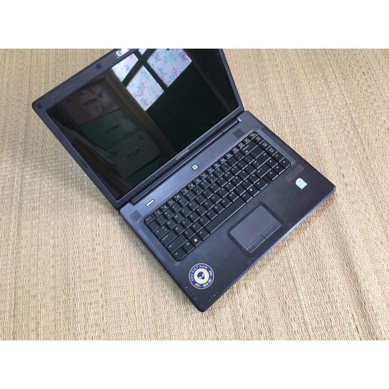 Laptop UFO HP C700 đen sang trọng văn phòng học tập good | BigBuy360 - bigbuy360.vn