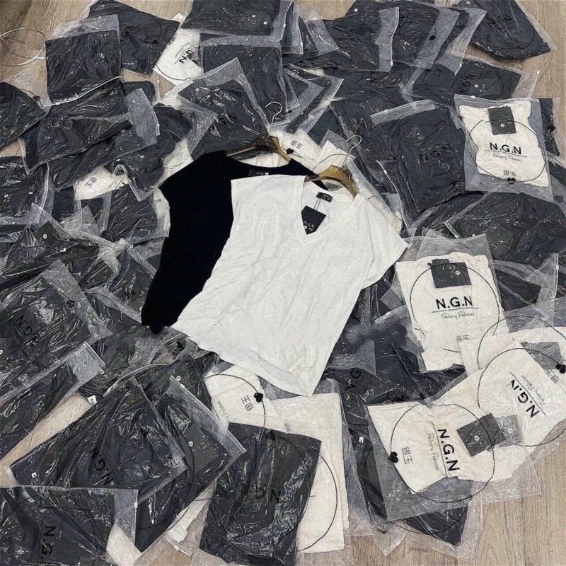 ÁO THUN CỔ TIM TAY CÁNH DƠI