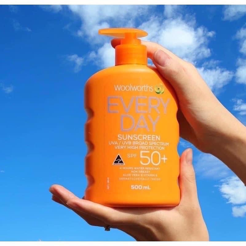 Kem chống nắng body Woolworths sunscreen Spf50+ Everyday Lotion