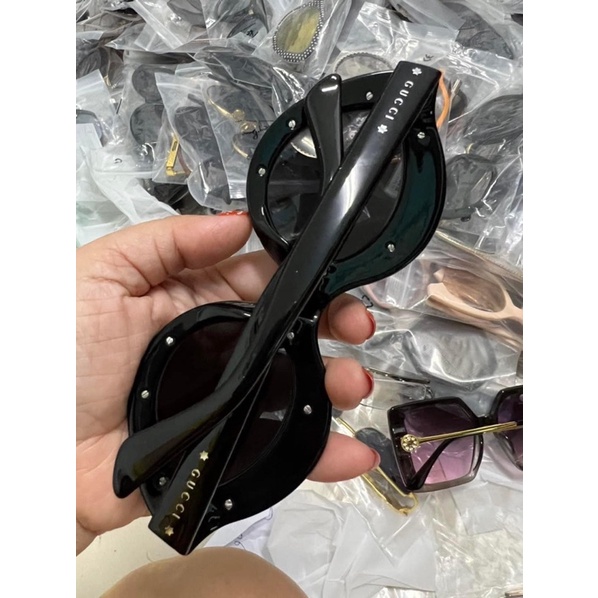 Kính si chuẩn hiệu