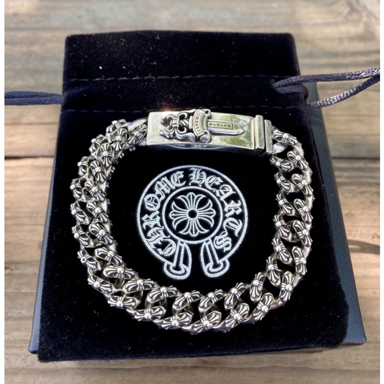 vòng tay chrome hearts