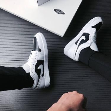 😊GIÀY thể thao_Jordan Low Trắng Đen Cổ Thấp ,Sneakers AIR JORDAN 1 Low Black and White full bill box 2023