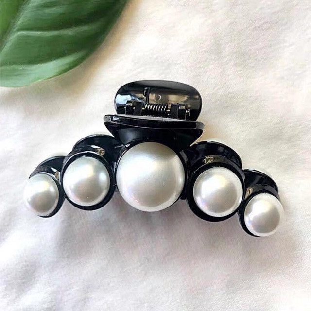 ☘️cặp cào cho tóc đính hạt châu màu trắng