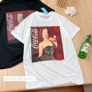 Áo phông cocacola cô gái