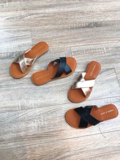Dép charles & keith