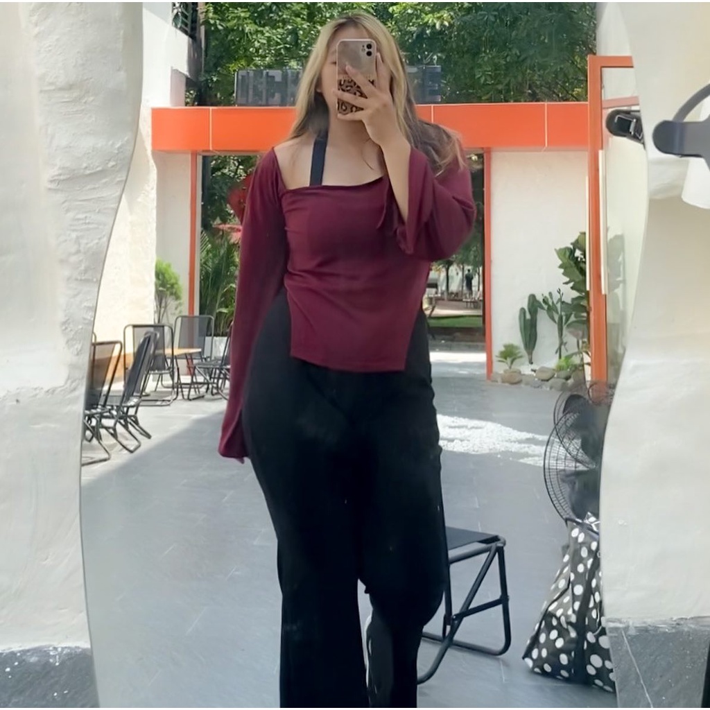 Áo thun body cổ vuông dài tay xẻ tà cá tính