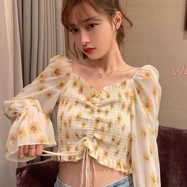 Áo hoa nhí nhúm ngực