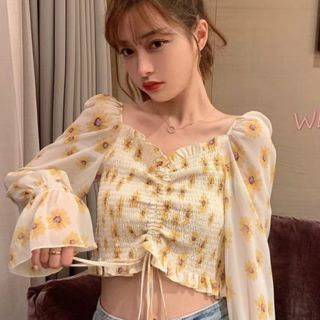 Áo hoa nhí nhúm ngực