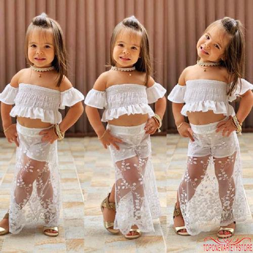 Set áo croptop hở vai + chân váy ngắn cho bé gái