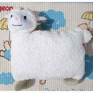 Gối hình cừu cho bé