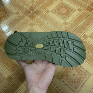 Dép chaco nam rằn ri