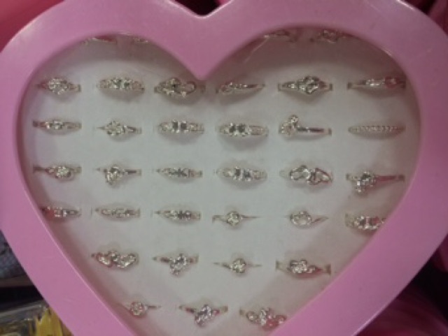 1 Hộp nhẫn cho bé