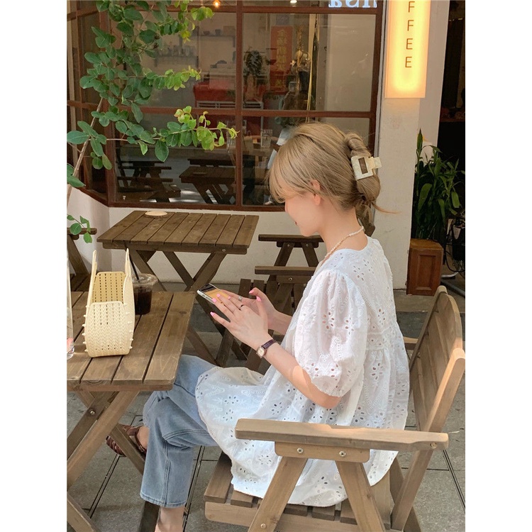 Áo Sơ Mi Trắng Tay Ngắn Dáng Rộng Phối Ren Lỗ Thời Trang Mùa Hè Dễ Phối Đồ Cho Nữ