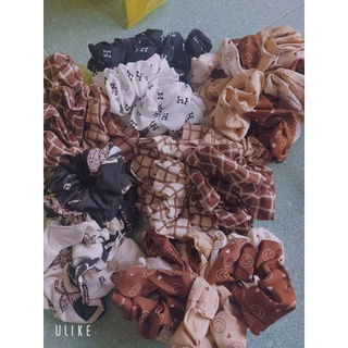Dây buộc tóc scrunchies