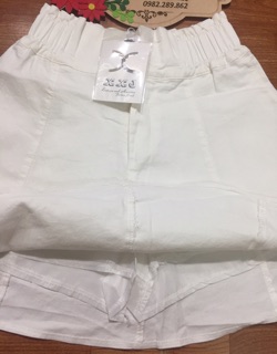 Chân váy xoè trắng