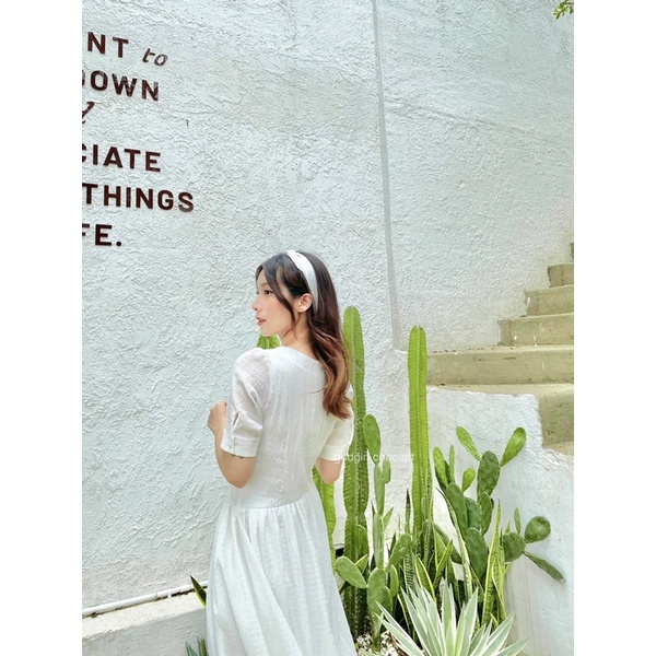 Dây turban đi kèm theo đầm, buộc tóc