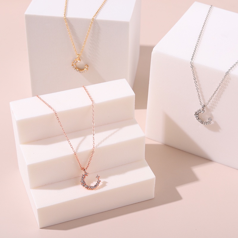 Vòng cổ mặt hình trăng khuyết thời trang cho bạn thân