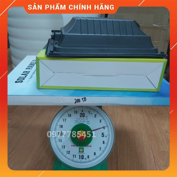 Đèn pha Tổ Ong 200W năng lượng mặt trời chống lóa - Chiếu sáng sân vườn, nhà xưởng độ bền tới 10 năm