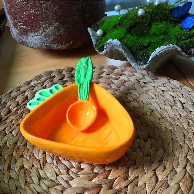 Bát sứ Thỏ, Cà Rốt