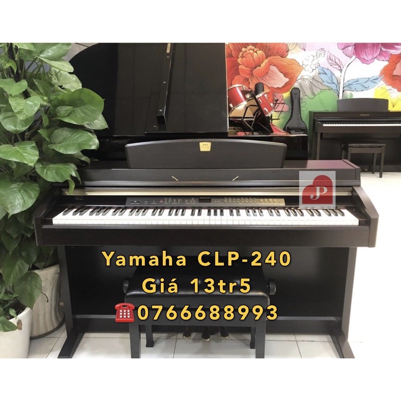 Đàn Piano Yamaha CLP-240 màu nâu đen cực đẹp