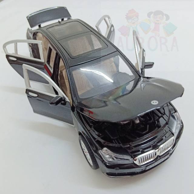 Mô Hình Xe Hơi Bmw 760li M929G Tỉ Lệ 1: 24