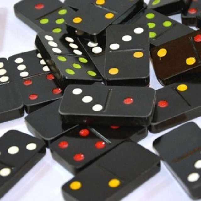 HỘP CỜ DOMINO ĐEN TỐT