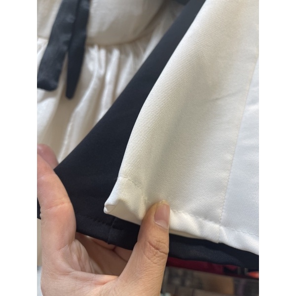 ÁO YẾM BUỘC DÂY TAY BỒNG CÓ MÚT NGỰC MS18672