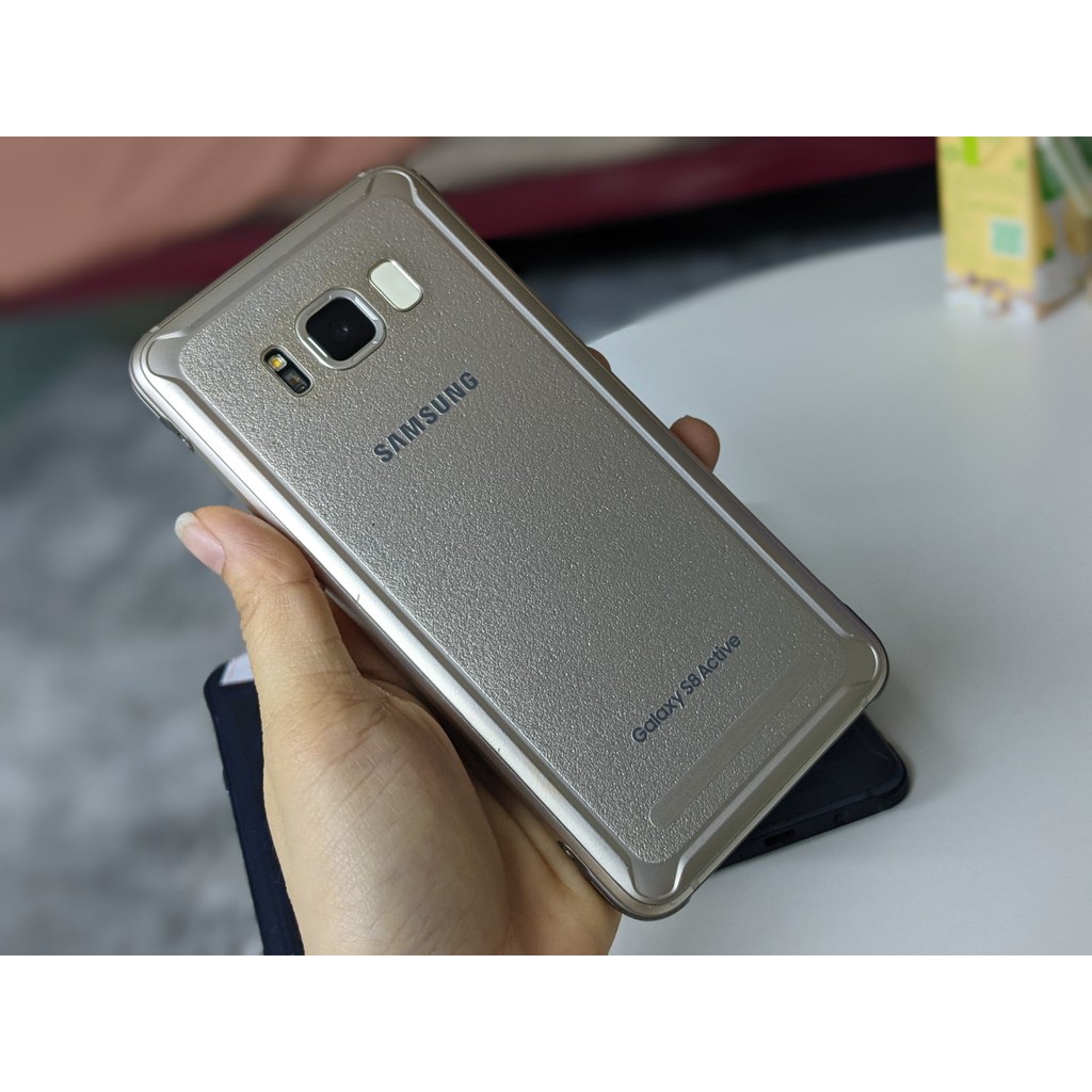 Điện thoại Samsung Galaxy s8 Active