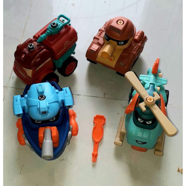 Sét Lắp ráp 4 chiếc xe tàu máy bằng nhựa rất đẹp