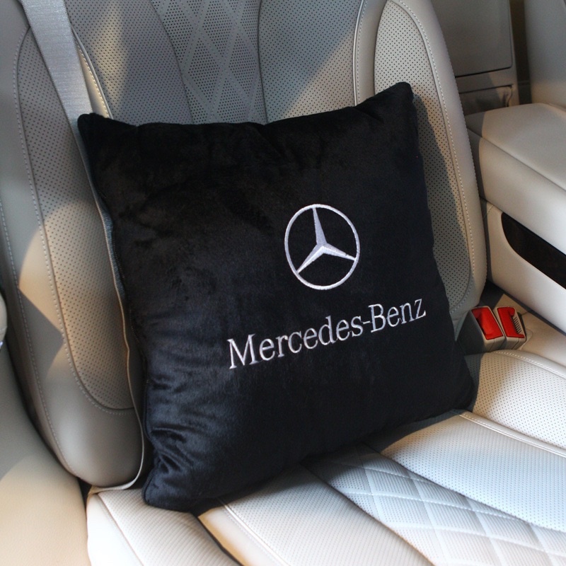 Chăn ô tô kiêm gối gấp gọn logo Mercedes | Sản phẩm chăn và gối 2 in 1