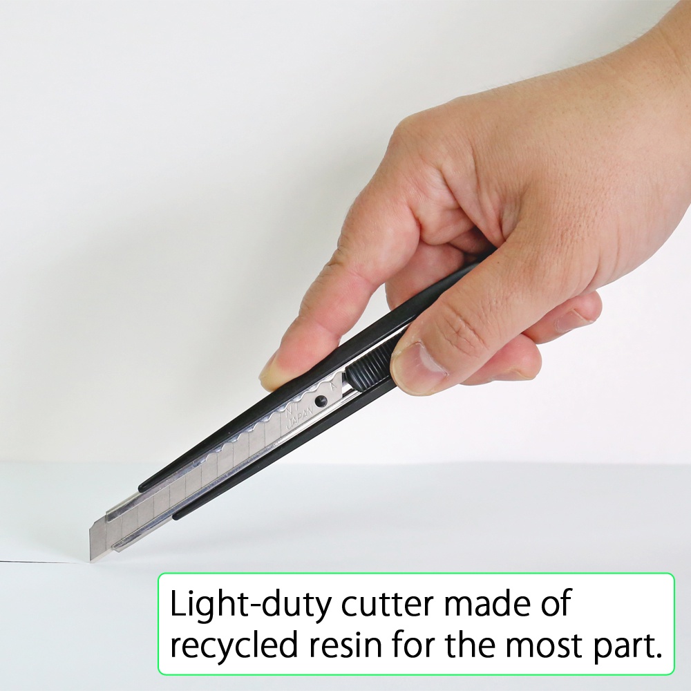 Dao rọc giấy bản lưỡi rộng 9mm màu đen gồm 3 lưỡi NT Cutter eA-300