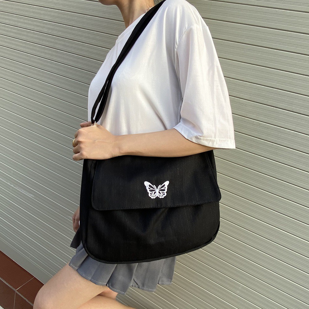 Túi tote vải đeo chéo canvas Basic - thêu hình bướm, bò