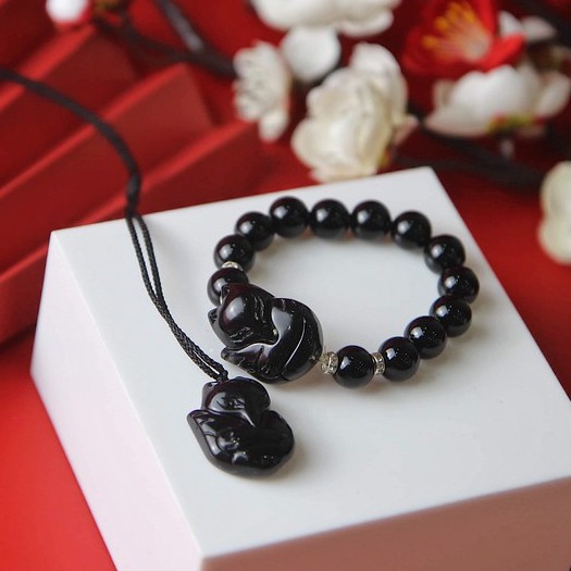 Hồ ly tam vỹ Đen